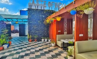Rich Grand Hotel