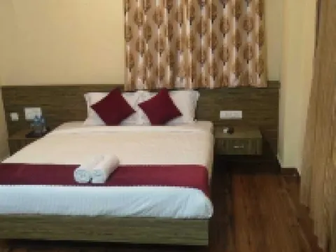 hotel white palace Hotels in Mandya