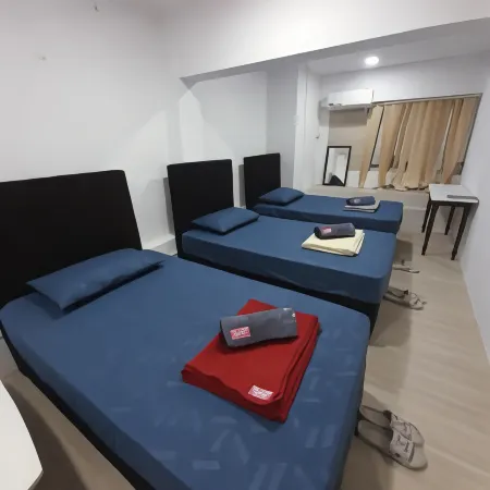 CoLiving Hostel Menglait Отели рядом с достопримечательностью «Yayasan Sultan Haji Hassanal Bolkiah Complex»