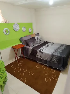 Cozy comfortable one bedroom apartment with all the comforts of home. Hotels in 