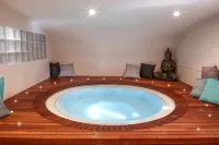 Hotel Restaurant Spa Disini Montpellier Est, The Originals Relais - Hot Tub