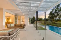 Escape Villas Port Douglas - Biệt thự