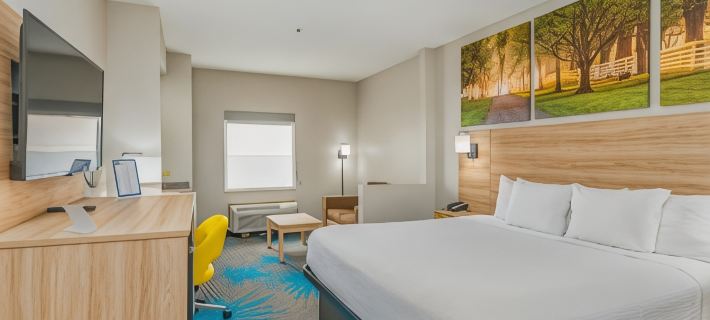 Days Inn & Suites by Wyndham Prattville-Montgomery Hotels in Autauga County