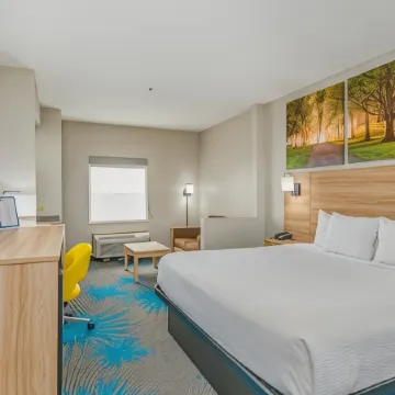 Days Inn & Suites by Wyndham Prattville-Montgomery