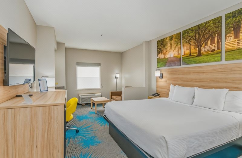 Days Inn & Suites by Wyndham Prattville-Montgomery