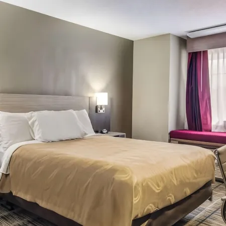 Quality Inn & Suites Grove City-Outlet Mall