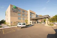 Holiday Inn & Suites KALAMAZOO WEST by IHG - Wifi