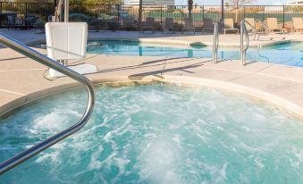 Holiday Inn Express & Suites Henderson