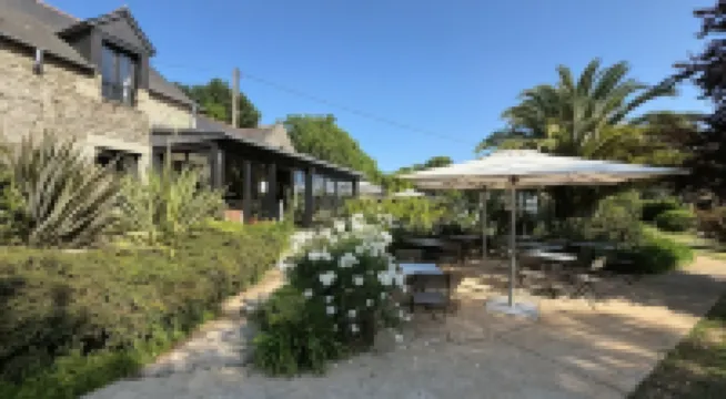 Manoir des Douets Fleuris โรงแรมใน