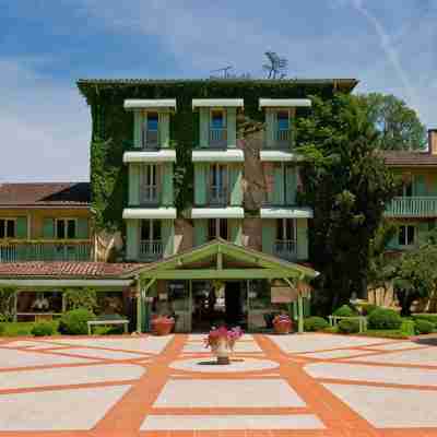 Logis Domaine de Fompeyre Hotel Exterior