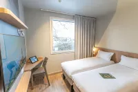 Hotel Ibis Budget Rennes Cesson Hotel a Domloup