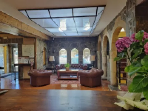 Hotel Leonor Mirón