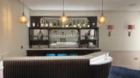Canterbury Cathedral Lodge - bars