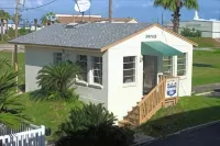 Knights Inn Corpus Christi at North Beach Hotels near Texas State Aquarium