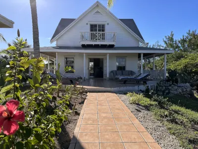 Rocks Retreat 2 Bedroom Home Hotels in 