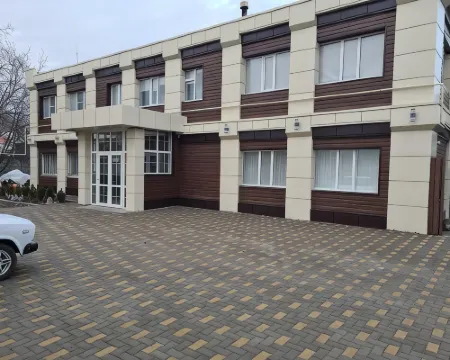 Gostinichnyij Kompleks Petrovskij Hotel Hotels in Tikhoretsk