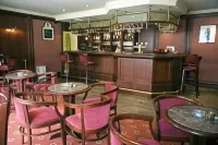 Hotel Restaurant Weinebrugge - Barer