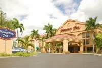 I-75邁爾斯堡機場歡朋飯店