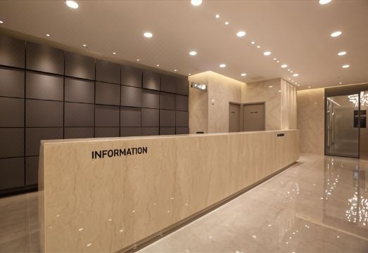 호텔 로비 및 카페