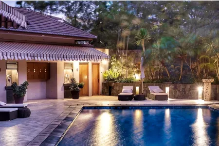 Majesty Apartement 2Br with City View