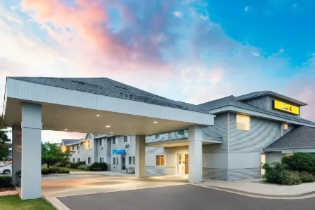 Sleep Inn & Suites Verona - Madison Southwest Отели в г. Верона