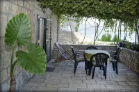 Apartmani Loredana - 2-Bedroom-Apartment with Sea View Hotels in Korcula Island