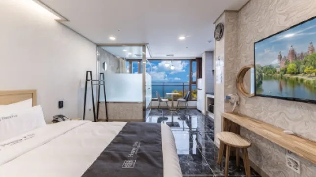 Buan Happy Tree Family Hotel Hotels in 