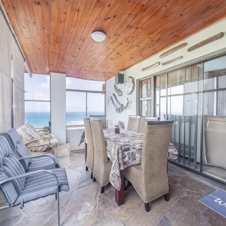 Beachcomber Bay Guest House in South Africa
