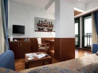Hotel Raffaello Hotels near Monte Stella