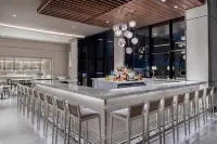 AC Hotel Kingston, Jamaica - Quầy bar