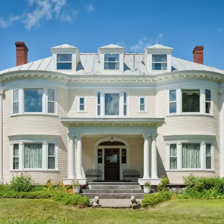 Hillholm Estate