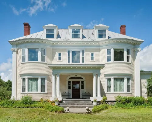 Hillholm Estate Hotels in Kingfield