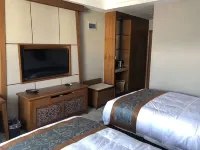 Shangri-La Hotel