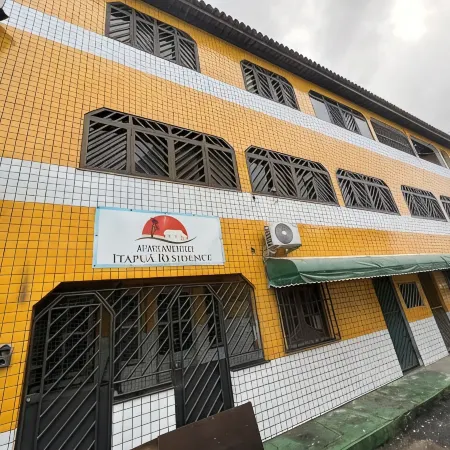 Apartamentos Itapuã Residence - Praia Отели рядом с достопримечательностью «Пляж Итапуа»