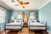 Downtown Natchez Elegant 1835 Antebellum House - 4-Star