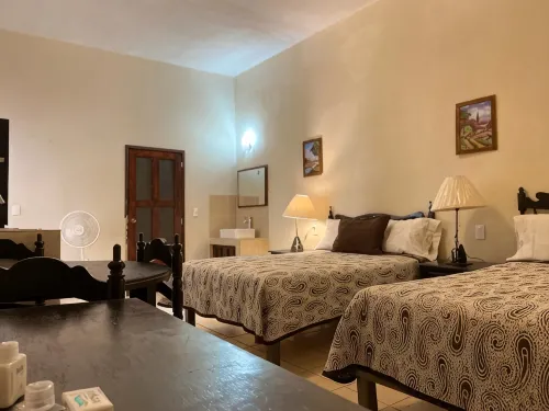Hotel Doña Chela En Calvillo - 2 ดาว