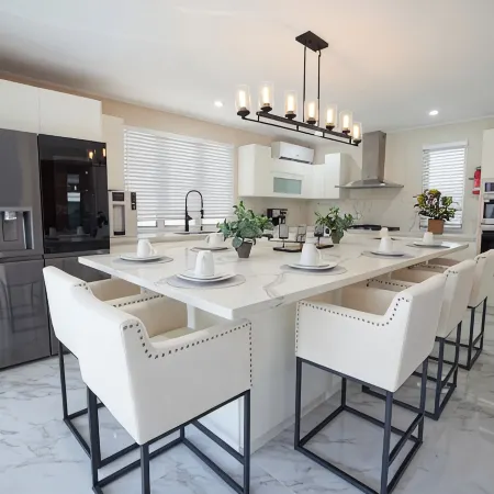 Luxury 6BR Villa w/ Pool, Rooftop Deck & lower level Lounge/ 2 Car garage/AC