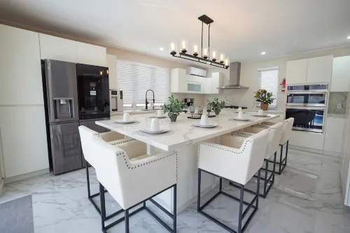 Luxury 6BR Villa w/ Pool, Rooftop Deck & lower level Lounge/ 2 Car garage/AC - 4-Star