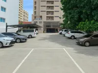 Castle Peak Hotel