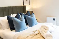 Stay in Cardiff Bay | Free Parking & WiFi