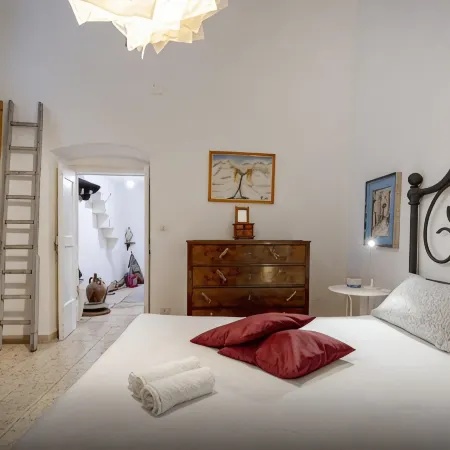 Corte Fiorita - City Center historical stay