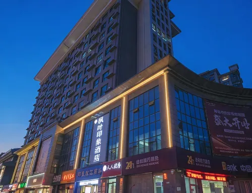 Maple hotel
