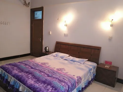 Minquan Jixiang Hotel