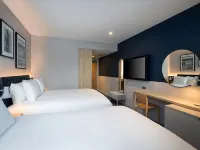 Leonardo Hotel Bristol City Hotels near The Galleries