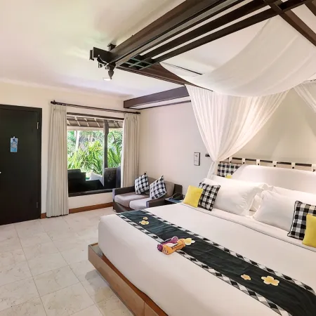 Legian Beach Hotel