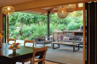 Luxury Healdsburg Retreat. Pool, Sauna, Hot Tub, Near Plaza, Tesla Charger - Private Pools