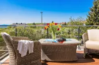 Luxury apartment time out & sea