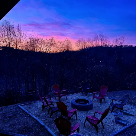 Cabin With Views, Hot Tub, Minutes From Downtown, Bryson City NC