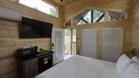 Tiny Home King Room #13C