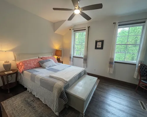 Beautiful NEW BUILD 3-bedroom home surrounded by nature Egg Harbor, Door County Hotele w: Egg Harbor